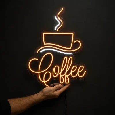 تابلو نئون طرح فنجان و بخار و نوشته طرحدار coffee از نمای رو به رو